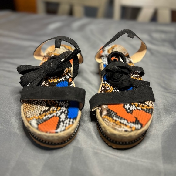 Amazon tie up sandals - Picture 2 of 5